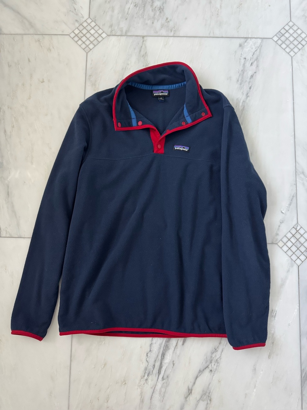 Patagonia Men's Navy Fleece Pullover with Red Trim